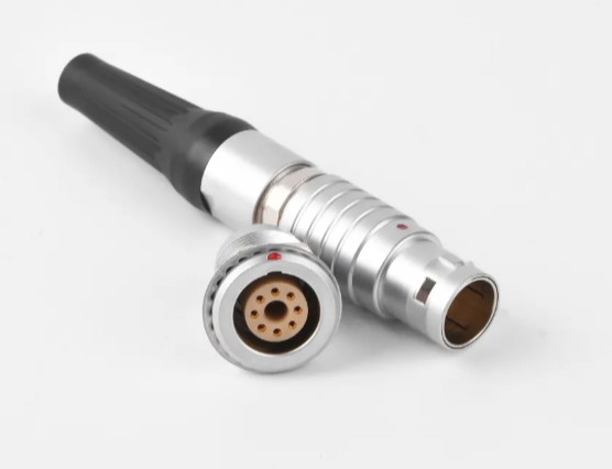 8+1高壓連接器